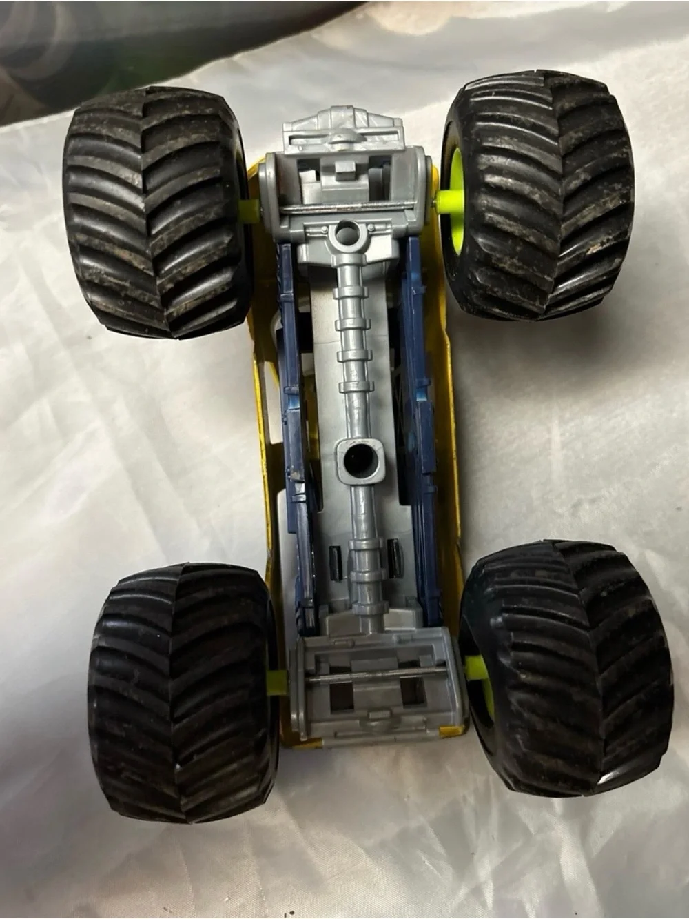 Black Stallion 1:24 scale metal monster jam truck. Hot wheels.